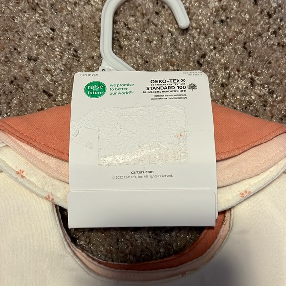 Carter’s 3-Pack of Bibs - Picture 5 of 6